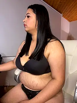 Emmi boobs online show from October 2025 03:28:01 AM
