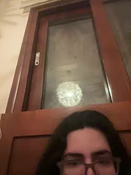 luciamaria01 online show from May 2026 09:55:01 PM