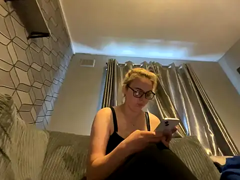 Snapshot of TabbyLovexox chatting on October 2025 01:23:01 PM TabbyLovexox online show from October 2025 01:23:01 PM