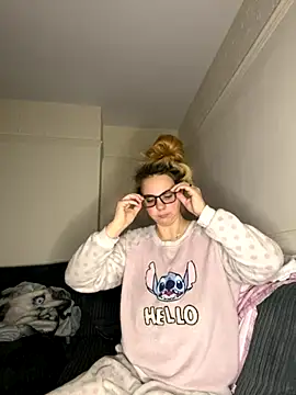 Snapshot of TabbyLovexox chatting on November 2025 07:20:02 AM TabbyLovexox online show from November 2025 07:20:02 AM