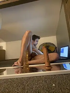 Snapshot of tonybrocas chatting on December 2025 09:42:02 PM tonybrocas online show from December 2025 09:42:02 PM