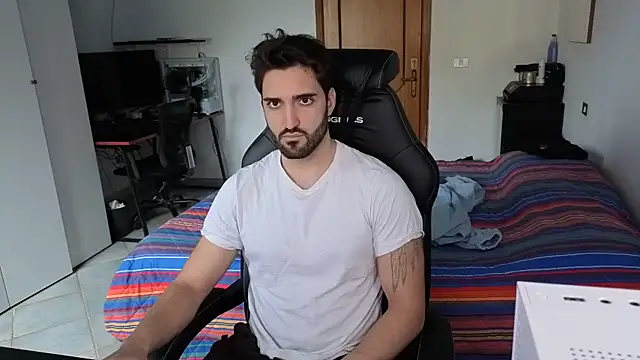 Al3xox02 online show from February 2026 01:01:02 PM