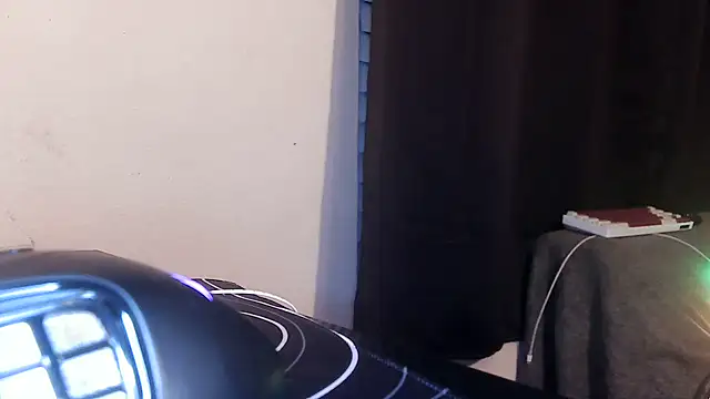 geezuz6913 online show from November 2025 02:04:02 AM