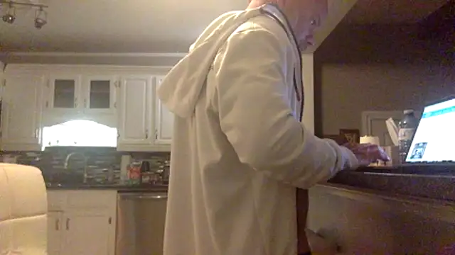 Muscledick40 online show from February 2026 06:40:02 AM