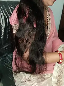 Snapshot of Rashmi_011 chatting on July 2026 12:42:01 AM Rashmi 011 online show from July 2026 12:42:01 AM