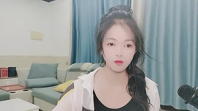 Q Yumi online show from October 2025 02:29:01 PM