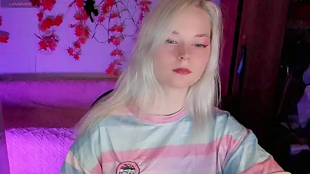 HoneyDazzle online show from October 2025 07:32:01 PM