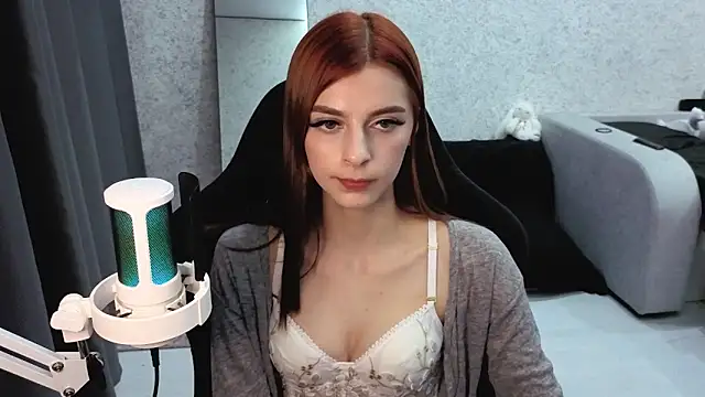 kitti sweett online show from October 2025 05:21:02 PM