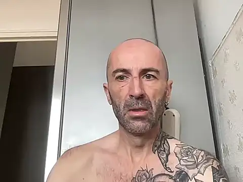 slave44nantes online show from December 2025 01:28:02 PM