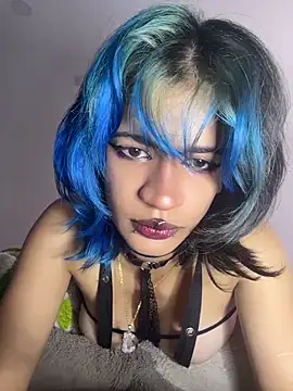 sukulaurens online show from April 2026 08:21:01 PM