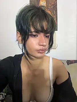 Snapshot of sukulaurens chatting on June 2026 06:15:02 AM sukulaurens online show from June 2026 06:15:02 AM
