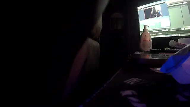 suicdemask online show from February 2026 07:41:02 PM