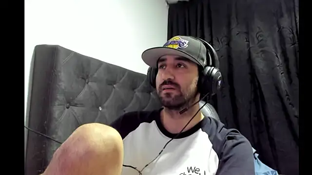 coolfriki online show from October 2025 05:42:02 AM