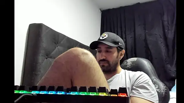 coolfriki online show from December 2025 03:57:01 AM