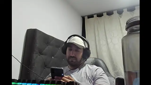 coolfriki online show from April 2026 01:49:02 AM