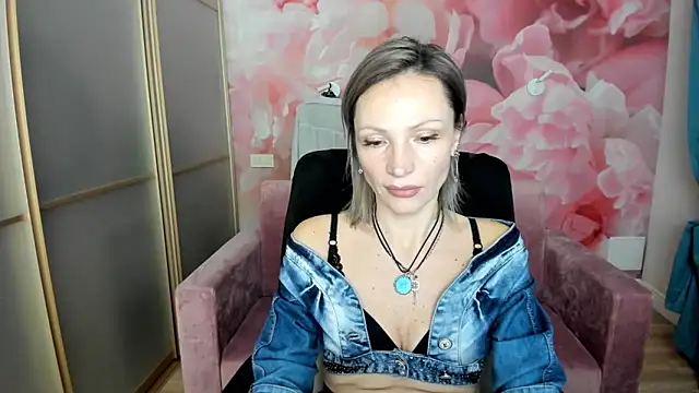 AlinaMoor online show from February 2026 12:52:02 AM