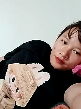 TrangNemo online show from October 2025 11:41:02 AM