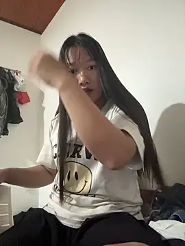 TrangNemo online show from October 2025 12:55:02 AM