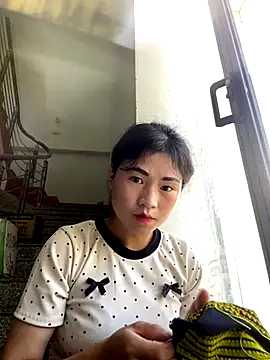 Mylinh- online show from October 2025 01:38:01 AM