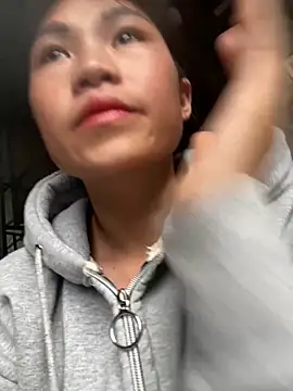 Mylinh- online show from October 2025 12:00:01 AM