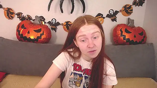 Snapshot of Evarey_ chatting on October 2025 05:20:02 AM Evarey online show from October 2025 05:20:02 AM