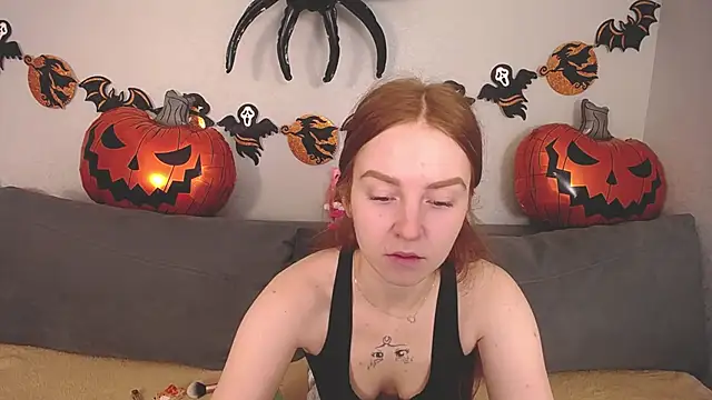 Snapshot of Evarey_ chatting on October 2025 05:30:01 AM Evarey online show from October 2025 05:30:01 AM