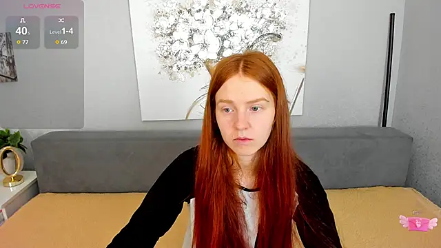 Snapshot of Evarey_ chatting on November 2025 06:23:02 AM Evarey online show from November 2025 06:23:02 AM