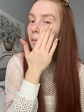 Snapshot of Evarey_ chatting on November 2025 06:24:02 AM Evarey online show from November 2025 06:24:02 AM