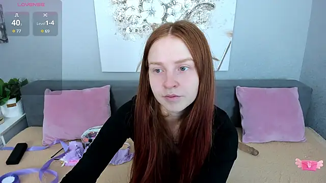 Snapshot of Evarey_ chatting on December 2025 06:19:02 AM Evarey online show from December 2025 06:19:02 AM