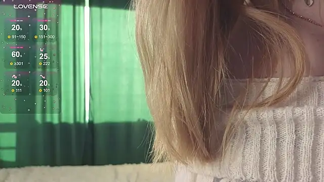 Snapshot of _LucyStars_ chatting on April 2026 11:18:02 AM LucyStars online show from April 2026 11:18:02 AM