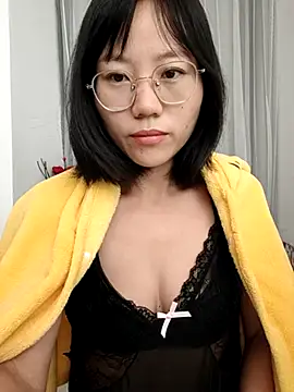 nini10052025 online show from November 2025 07:38:01 PM