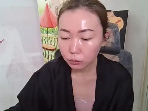 Snapshot of Ysolena chatting on February 2026 12:23:01 AM Ysolena online show from February 2026 12:23:01 AM