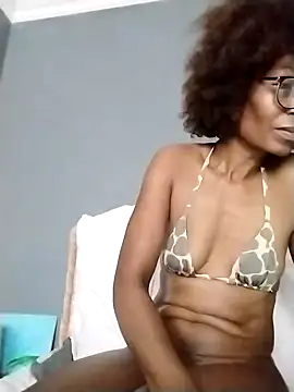 NaughtyCouga online show from October 2025 05:48:02 AM