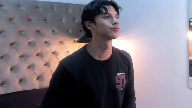 ErosDominant online show from November 2025 04:26:02 AM