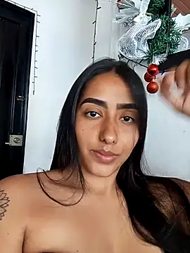 Snapshot of Queen_sofya chatting on December 2025 05:51:02 PM Queen sofya online show from December 2025 05:51:02 PM