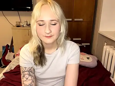 Ulemonala Cute online show from October 2025 06:19:02 PM