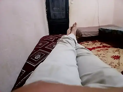 latarak321 online show from April 2026 07:03:01 PM