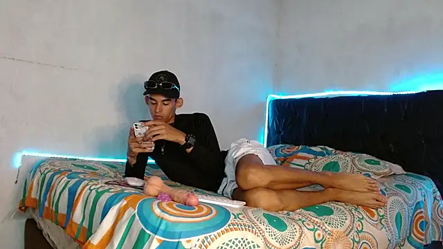 Snapshot of Paulosex12 chatting on October 2025 06:25:01 AM Paulosex12 online show from October 2025 06:25:01 AM