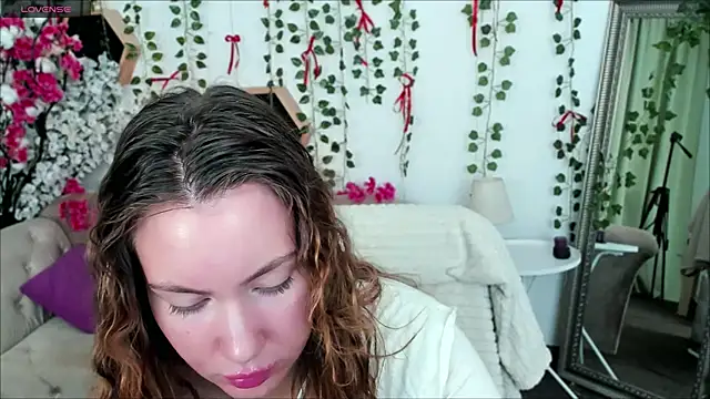  BellaClark online show from March 2026 08:30:02 PM