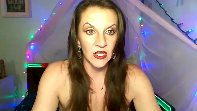 easy briezy online show from December 2025 03:03:01 AM