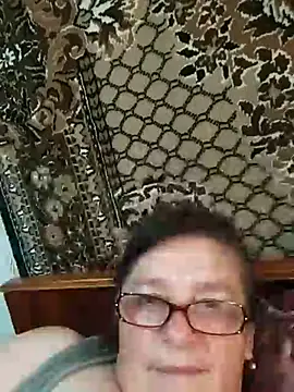 Snapshot of MilaCold5443 chatting on June 2026 04:02:02 PM MilaCold5443 online show from June 2026 04:02:02 PM