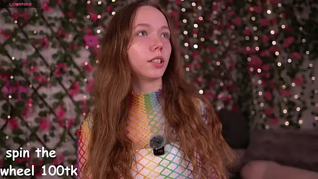 Petite Polly online show from December 2025 06:03:01 PM