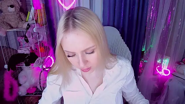 CeaneLino online show from April 2026 04:32:01 PM