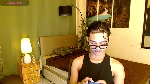 AsianCarl online show from January 2026 12:10:02 PM