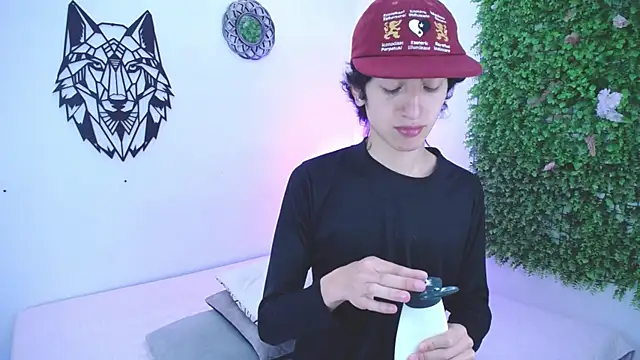 Emo Boy  online show from November 2025 12:48:02 PM