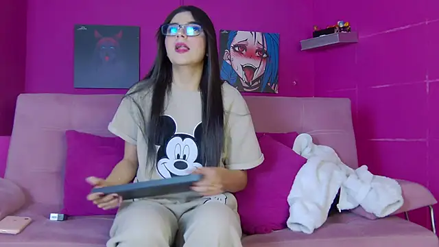 Aranzza Ross online show from November 2025 12:27:02 PM