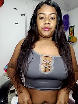 vannesitha25 online show from December 2025 02:48:01 PM