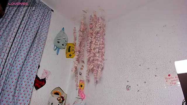 Emilycollei online show from July 2026 06:39:01 AM