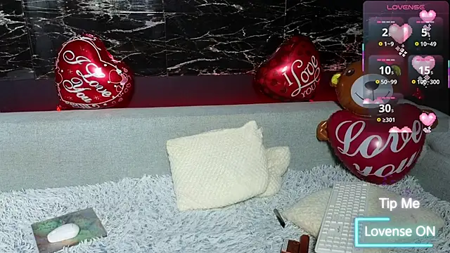 Snapshot of _YourSubmissive_ chatting on February 2026 03:09:01 PM YourSubmissive online show from February 2026 03:09:01 PM