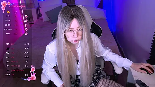 sofiisun online show from October 2025 02:13:01 AM